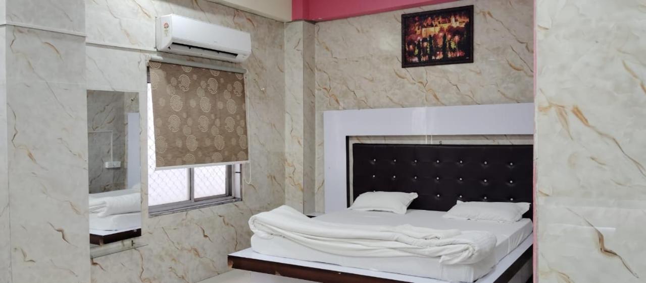 Hotel Shri Sai International, Sitamarhi Dumra Ngoại thất bức ảnh