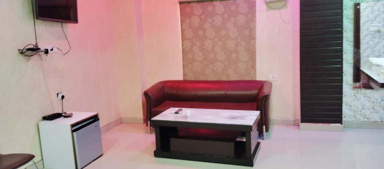 Hotel Shri Sai International, Sitamarhi Dumra Ngoại thất bức ảnh