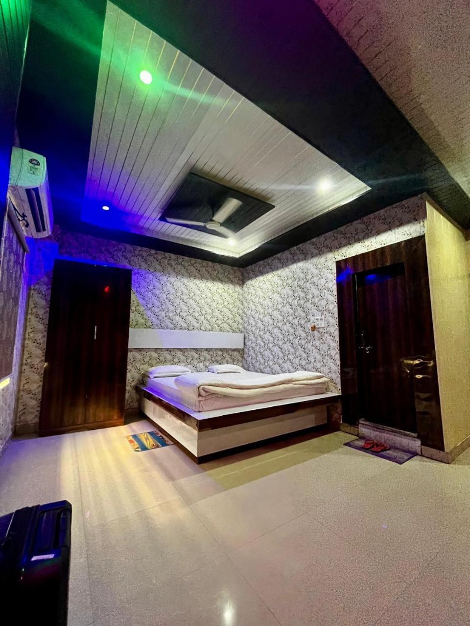 Hotel Shri Sai International, Sitamarhi Dumra Ngoại thất bức ảnh